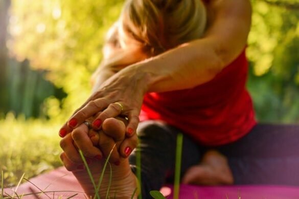 Yoga - Head to Knee Pose