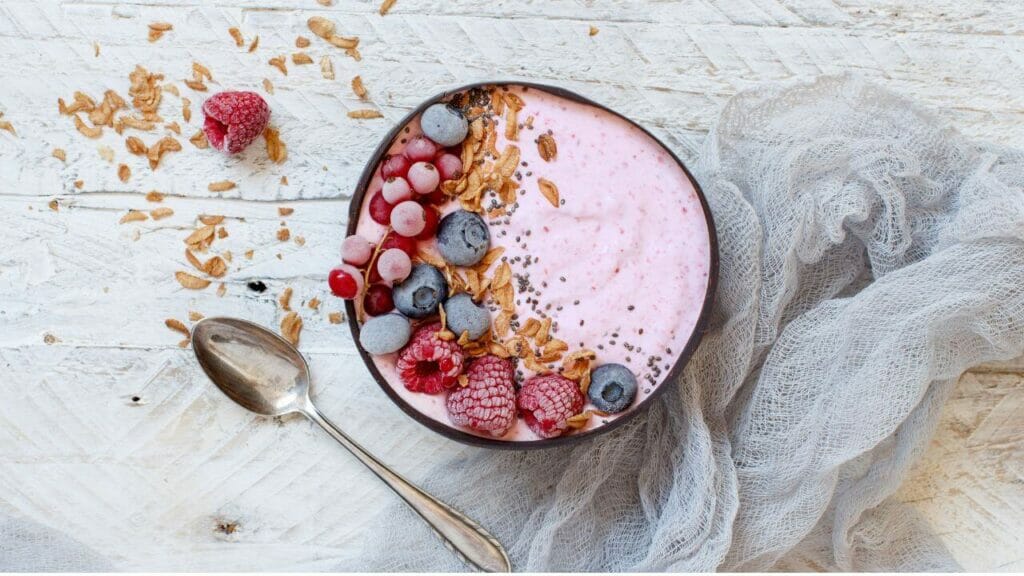 Kefir and berries smoothie