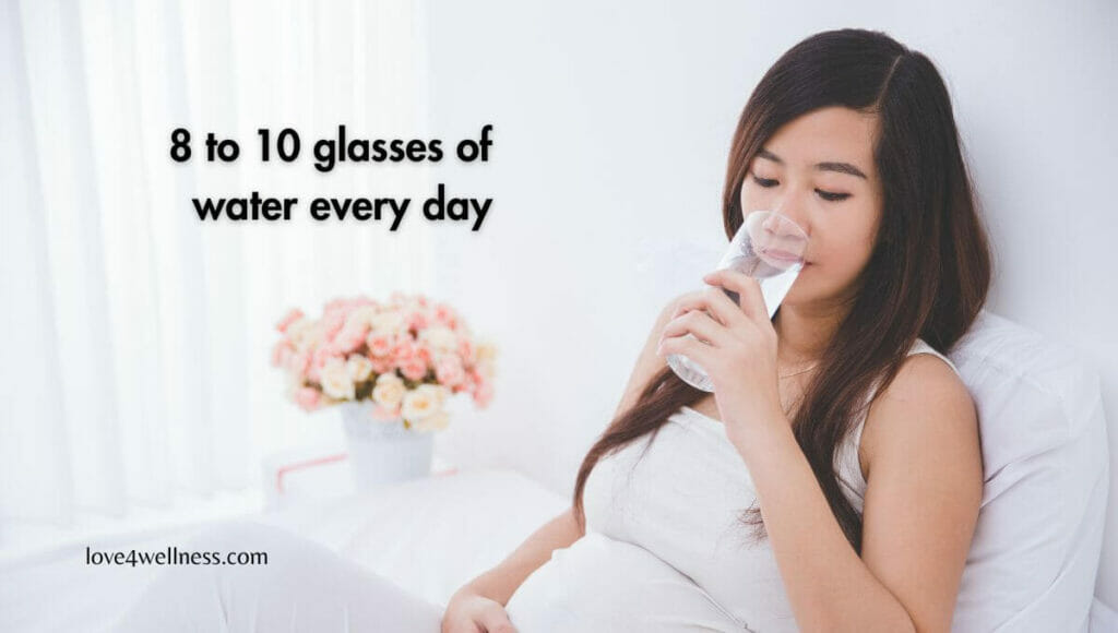 Infographic: How many glasses of water a day during pregnancy?
