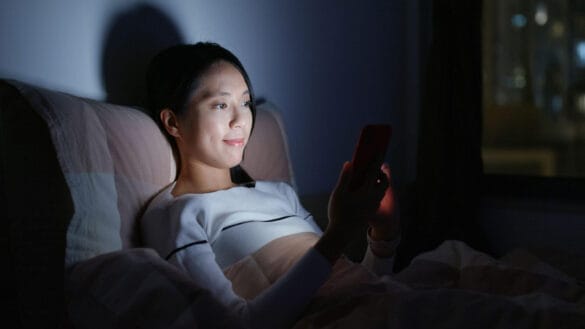 High-Energy Visible light from mobile phones can cause skin problems